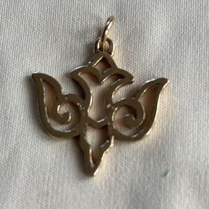 14k James Avery Gold Pendant Necklace